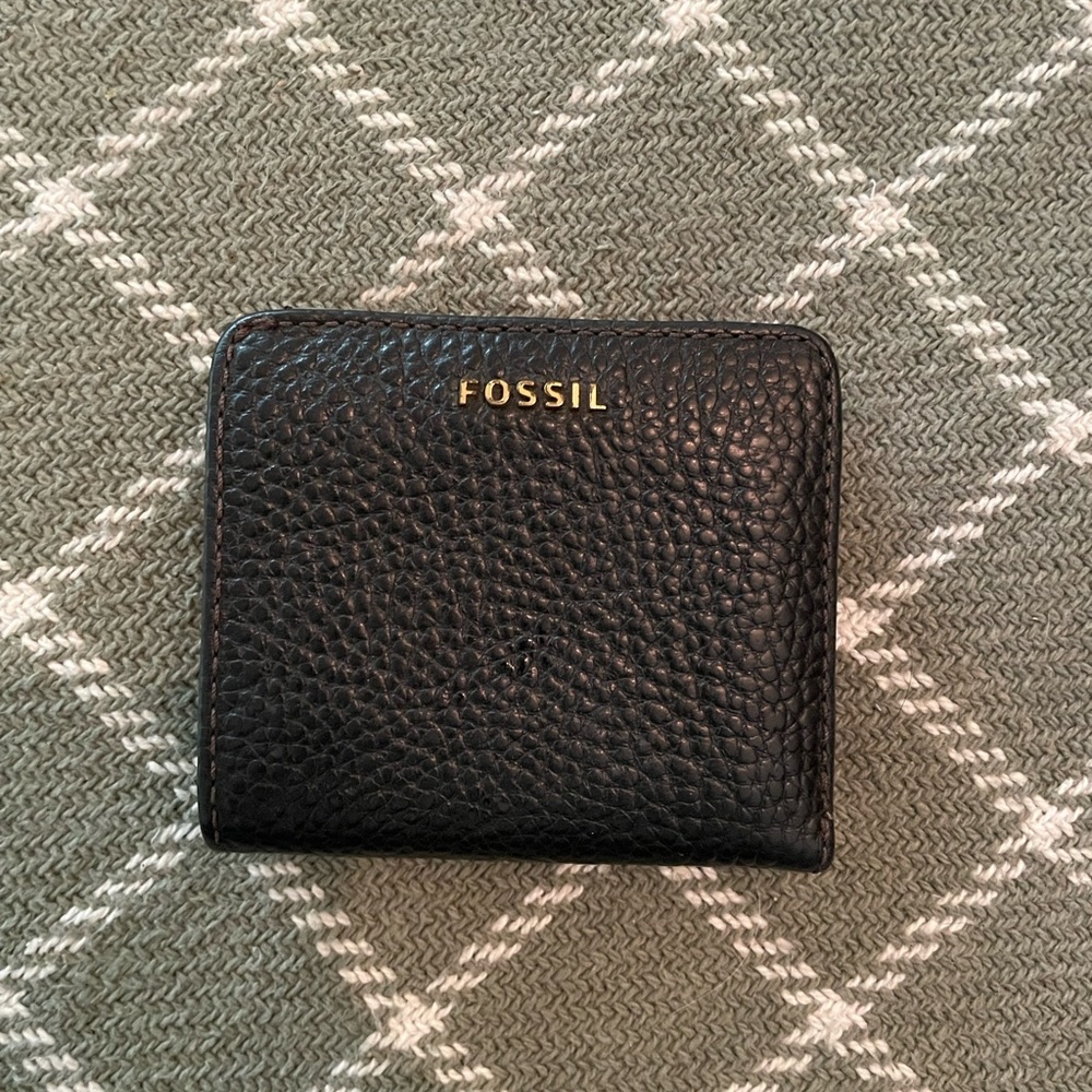 Fossil wallet